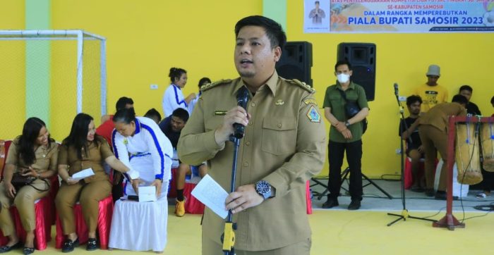 Bupati Samosir Buka Kompetisi Liga Futsal Bupati Samosir CUP Tingkat SD, SMP dan SMA/SMK di GOR Kabupaten Samosir