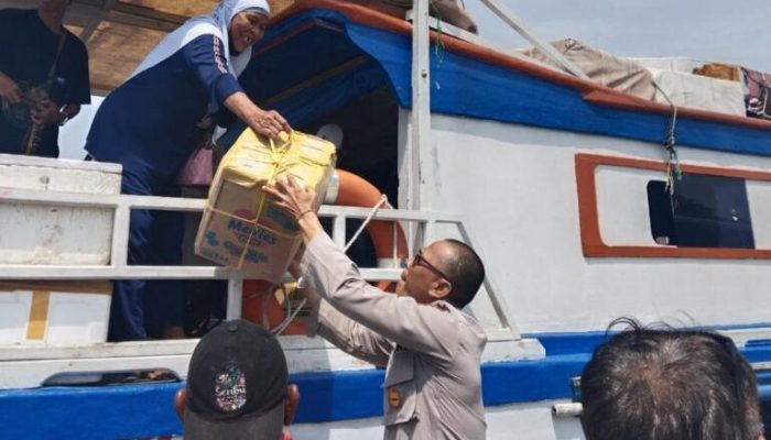 Pelayanan Dermaga di Kedatangan Wujud Pelayanan Prima Polri Untuk Masyarakat