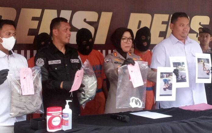 Polres Pelabuhan Tanjung Perak Mengamankan 4 dari 5 Pelaku Pengeroyokan Hingga Tewas
