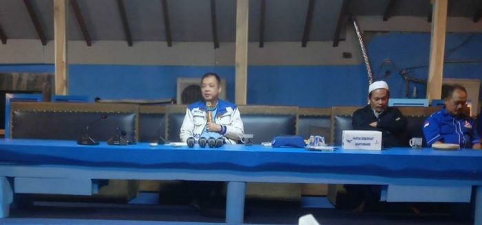 Wakil Ketua DPRD Fraksi Partai Demokrat Michael Edi Hariyanto SH, MH, “Suport Pembangun Masjid Darussalam Dusun Cawang, Benelan kidul “