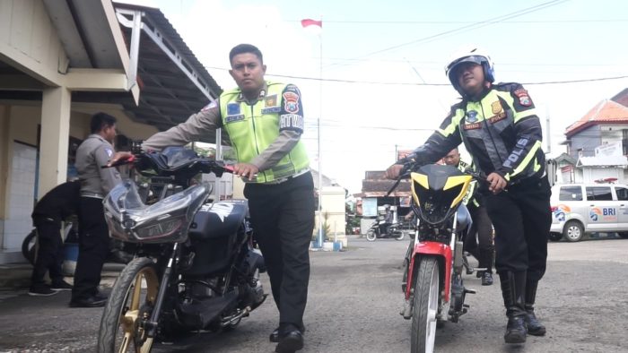 Polres Sampang Amankan Puluhan Sepeda Motor Balap Liar Di JLS