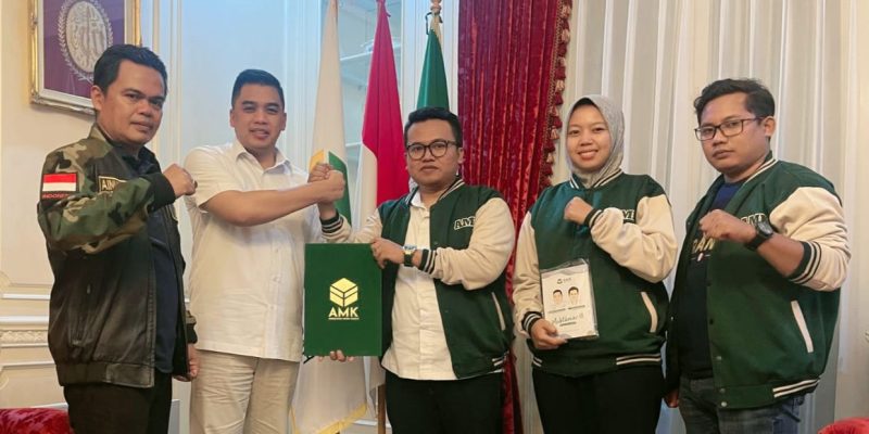 Malam Nisfu Sya’ban, PC AMK Sampang Terima SK