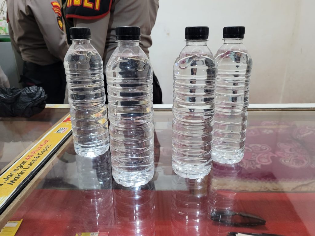 operasi-cipta-kondisi-ramadhan-samapta-polres-situbondo-berhasil-sita-miras-jenis-arak