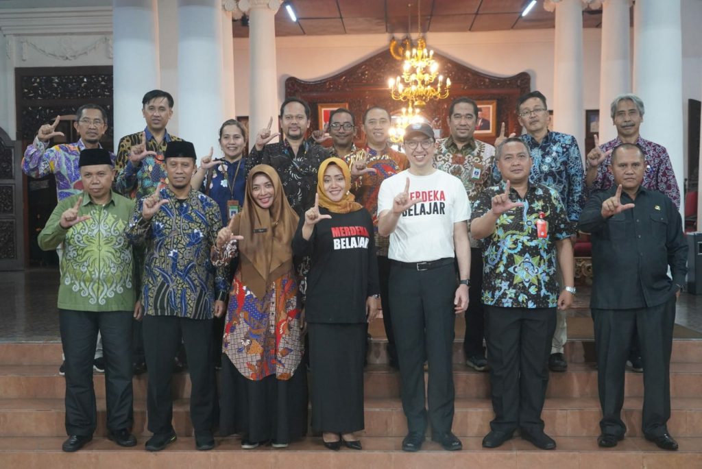 tingkatkan-program-penggerak-guru-di-bumi-majapahit-bupati-ikfina-terima-kunker-dirjen-paud-dikdasmen-kemendikbud-ristek