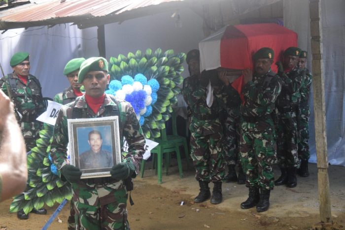 Kodim 1621 TTS melaksanakan pemakaman secara Militer Kepada Veteran