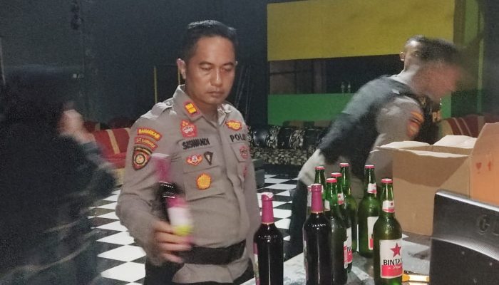 Polres Probolinggo Amankan Ratusan Botol Miras Pada Operasi Pekat di Bulan Ramadhan