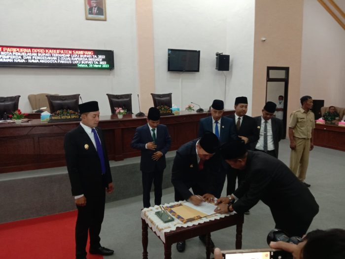DPRD Sampang Gelar Rapat Paripurna, Penyampaian Nota Penjelasan Bupati Terhadap LKPJ TA.2022