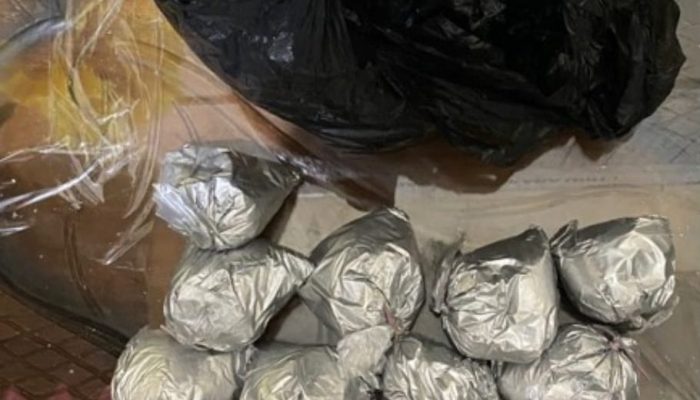 Nekat Jual Obat Mercon Lewat Medsos, Polisi Tangkap  4 Orang Dan Sita 3,5 Kg Obat Petasan
