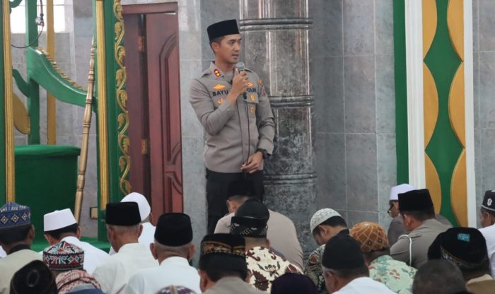 Berkah Ramadhan, Kapolres Pasuruan Berikan Himbauan Kamtibmas Kepada Jama’ah Sholat Jum’at