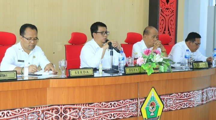 Bupati Samosir Pimpin Rapat Kerja Awal Tahun 2033