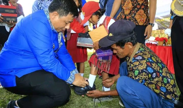 Warga Desa Toguan Galung Sambut Antusias Program Bunga Desa