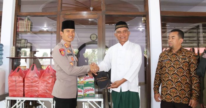 Di Awal Ramadhan, Kapolres Batu Melaksanakan Safari Jum’at