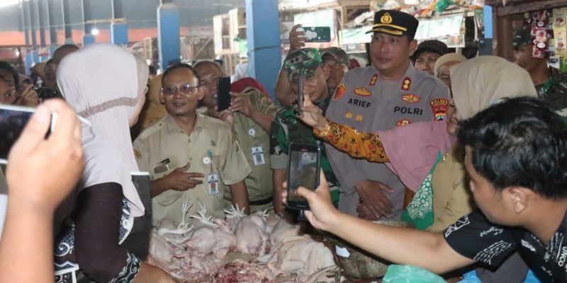 Kapolres Pekalongan Bersama Forkopimda Pantau Harga Kebutuhan Pokok Jelang Ramadhan