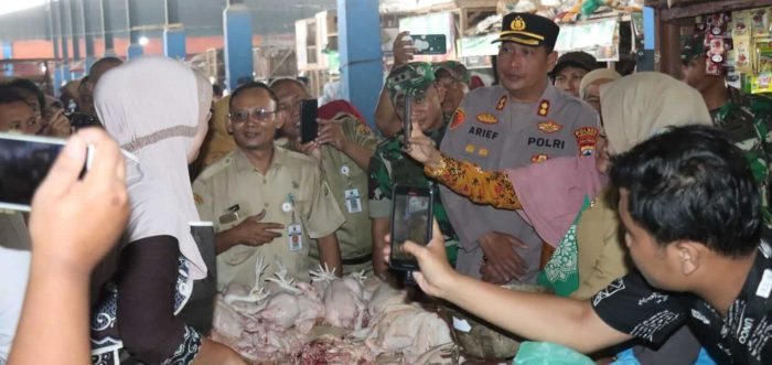 Kapolres Pekalongan Bersama Forkopimda Pantau Harga Kebutuhan Pokok Jelang Ramadhan