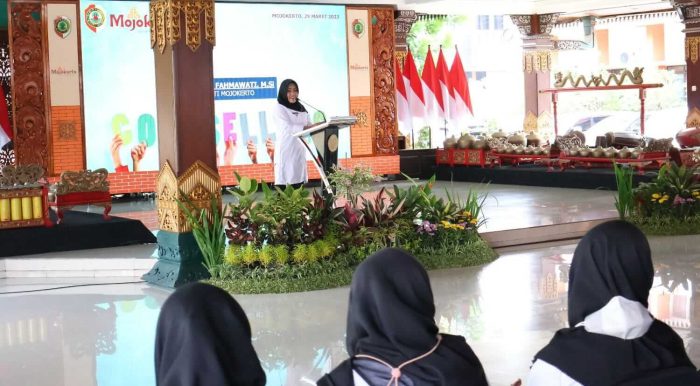 Bupati Ikfina Ajak Pembina PIK-R Wujudkan Lingkungan Sekolah Aman dan Nyaman untuk Anak