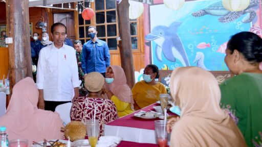 Diajak Makan Siang oleh Presiden, Masyarakat: Senang Banget.