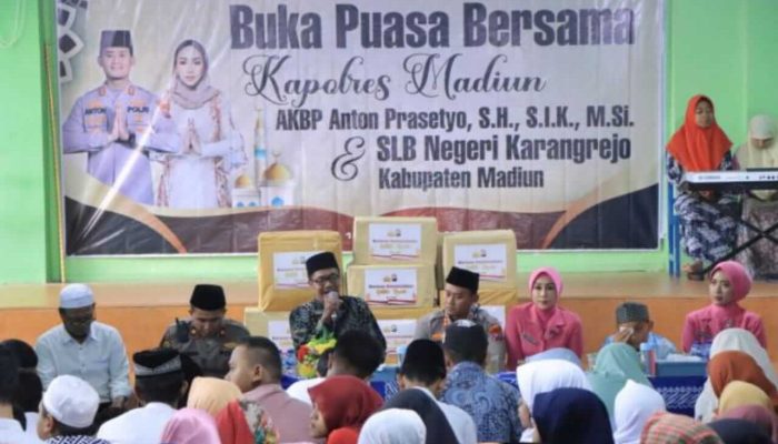 Kapolres Madiun Salurkan Bantuan Sosial Untuk Disabilitas di SLB Karangrejo