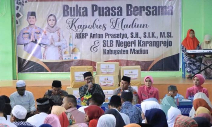 Kapolres Madiun Salurkan Bantuan Sosial Untuk Disabilitas di SLB Karangrejo