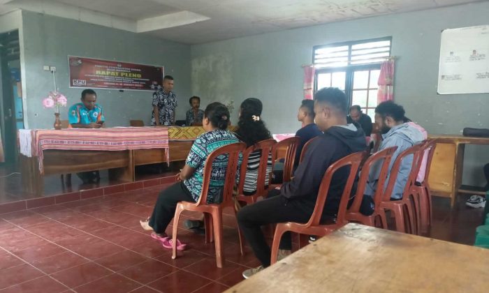 Koptu Junedi kase Hadiri Rapat Pleno Bersama Anggota Pantarlih dan KPPS Desa Noinbila