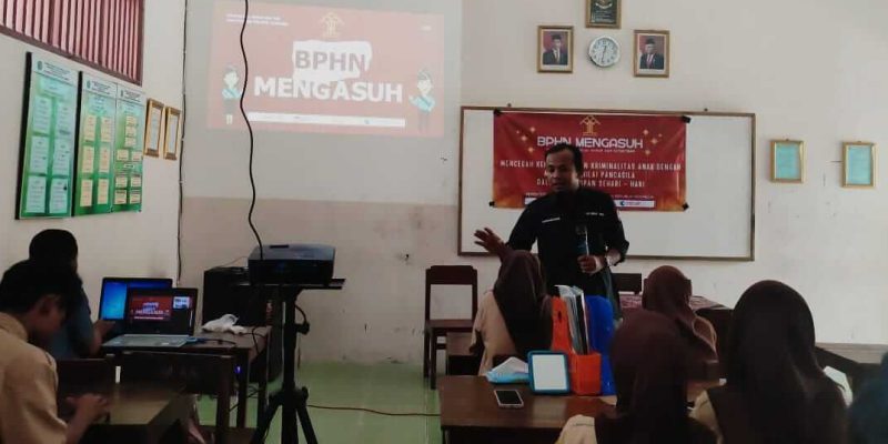 BPHN Mengasuh “Badan Pembinaan Hukum Nasional” Dibawah Kemenkumham, Melakukan Penyuluhan Hukum Di MA AL AHROM KARANGTENGAH