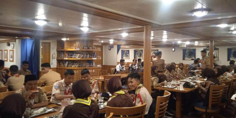 Lantamal IV Libatkan Pramuka Saka Bahari Long Joy Sailing Dengan KRI Bima Suci