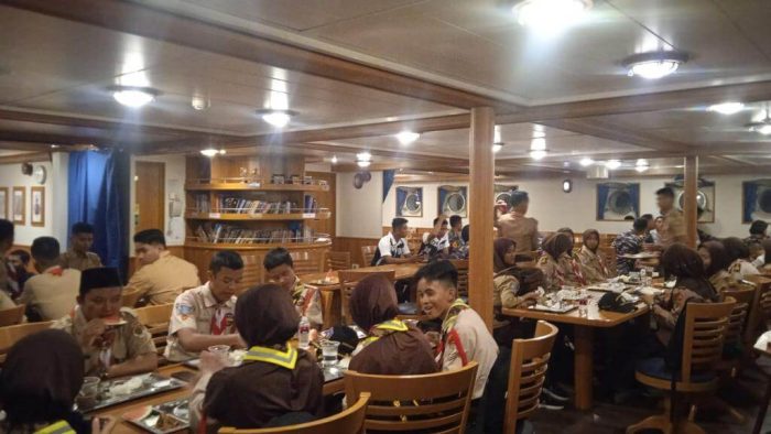 Lantamal IV Libatkan Pramuka Saka Bahari Long Joy Sailing Dengan KRI Bima Suci