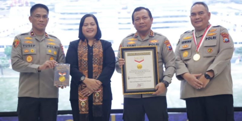Polda Jatim Pecahkan MURI Hapus Tato Dengan Peserta Terbanyak