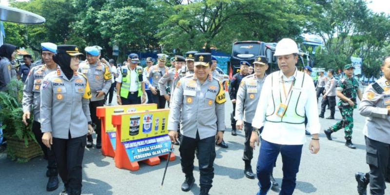 Kapolda Jatim Cek Pospam dan Posyan di Surabaya Raya