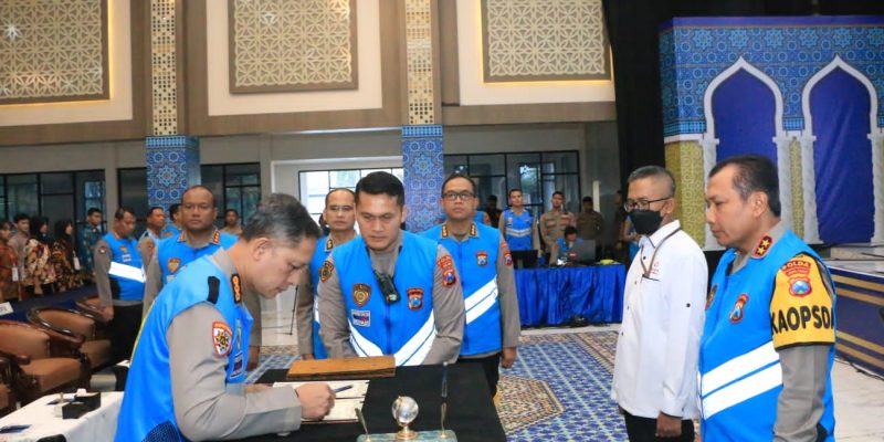 Kapolda Jatim Pimpin Sumpah Seleksi Penerimaan Calon Anggota Polri TA. 2023   
