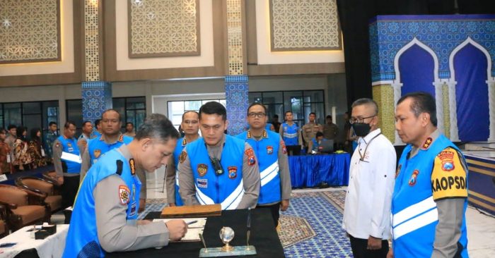 Kapolda Jatim Pimpin Sumpah Seleksi Penerimaan Calon Anggota Polri TA. 2023   