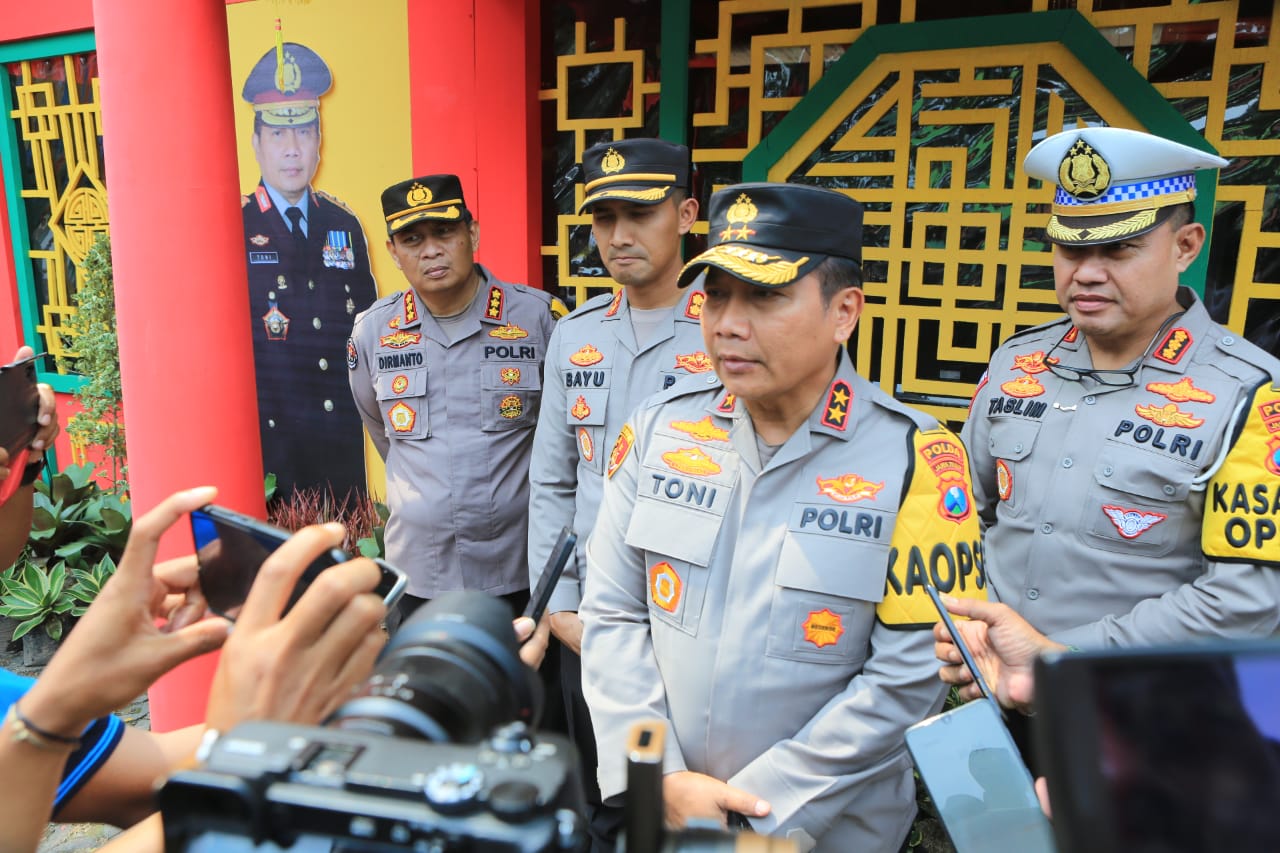 Kapolda Jatim Cek Pospam Dan Posyan Di Bangkalan Serta sejumlah Titik Di Jatim, Pastikan Layani Pemudik Aman Dan Berkesan   
