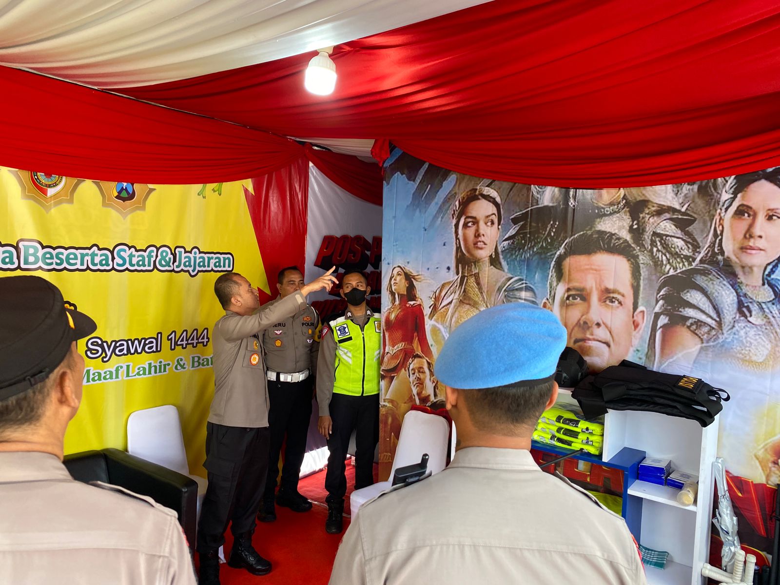 Unik, Posyan Polresta Mojokerto Dengan Superhero Shazam “Its All About Family”