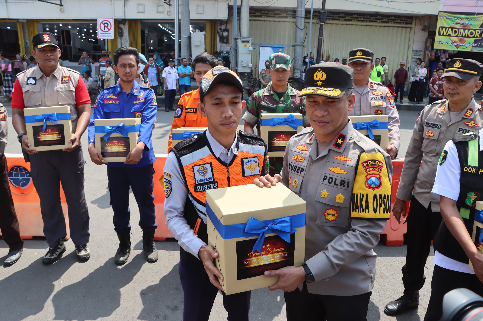 Wakapolda Jatim Cek Pospam dan Posyan Polres Pasuruan Kota, Beri Motivasi Kepada Personel
