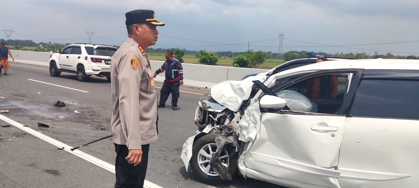 Akibat Parkir di Bahu Jalan, Terjadi Kecelakaan di KM 327