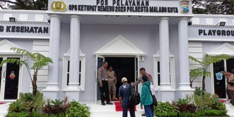 Ada Posyan Miniatur Istana Merdeka di Kota Malang, Pemudik Terkesan