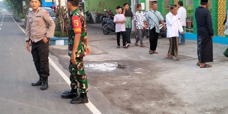 Polres Ngawi Laksanakan Pengamanan Sholat Idul Fitri 1444 H