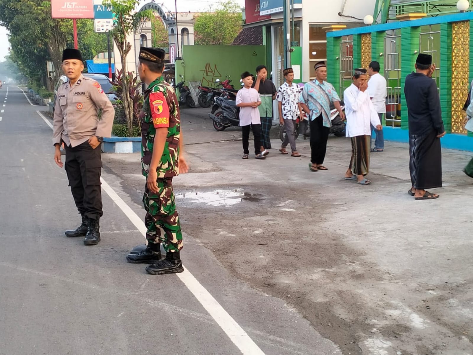 Polres Ngawi Laksanakan Pengamanan Sholat Idul Fitri 1444 H