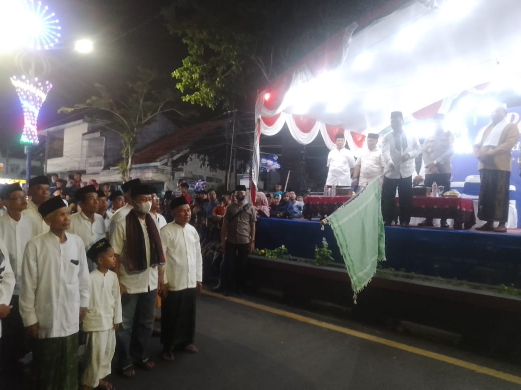 Bupati Sampang H. Slamet Junaidi Lepas Pawai Takbir Lebaran Idul Fitri 2023