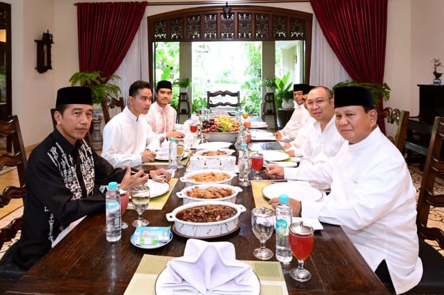 Hari Pertama Lebaran, Presiden Jokowi Silaturahmi Dengan Menhan