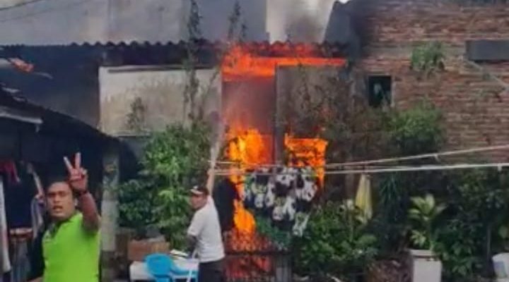 Si Jago Merah Melalap Rumah Saat Penghuni Mudik Lebaran