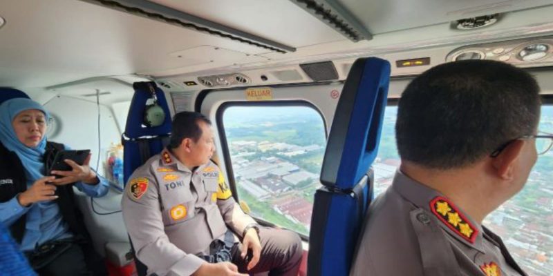 Kapolda Jatim Bersama Forkopimda, Pantau Arus Lalin Dari Udara