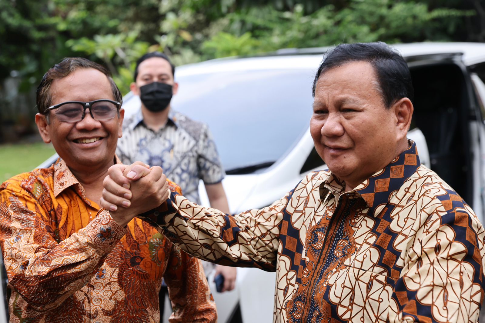 Menhan Prabowo Silaturahmi ke Menko Mahfud MD dan Muhadjir Effendy 