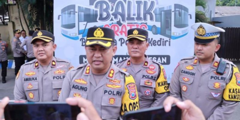 Polres Kediri Lepas 4 Bus Fasilitasi Balik Mudik Gratis ke Jakarta      