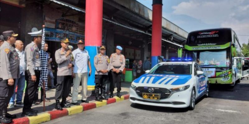 Polres Ngawi Berangkatkan 6 Armada Bus Balik Mudik Gratis Ke Jakarta