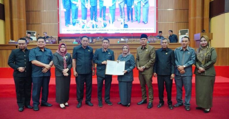 Hj Suwarti Wakil Bupati Musirawas Mengapresiasi Seluruh Anggota DPRD Yang Telah Bekerja Maksimal