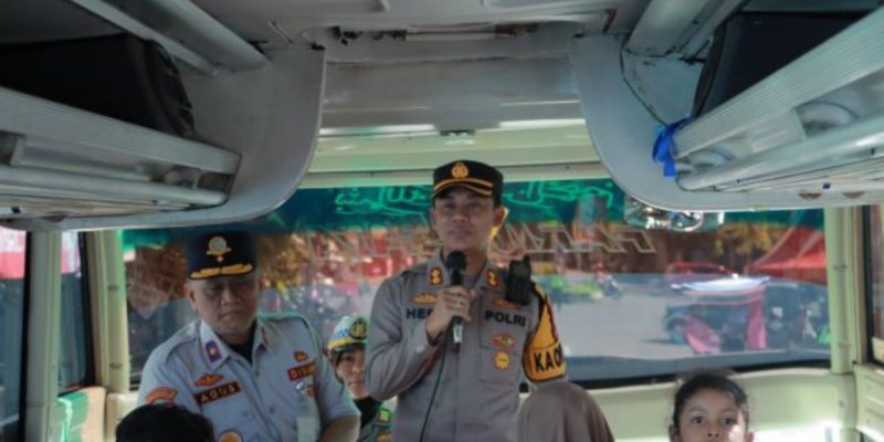 Polres Jember Berangkatkan 4 Armada Bus Dalam Rangka Balik Mudik Gratis
