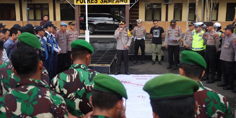 Sinergitas dan Soliditas TNI-POLRI Dan Pemkab Sampang Faktor Utama Sukses Operasi Ketupat Semeru 2023 Di Kabupaten Sampang