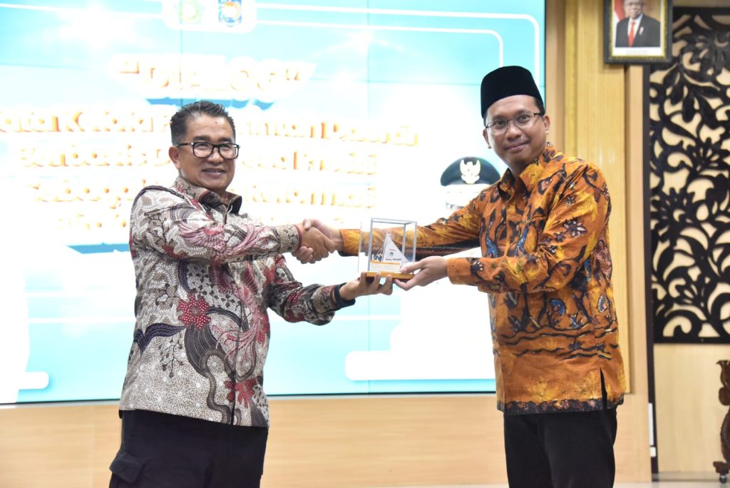 pemberitahuan-pt-media-eksklusif-nusantara-kepada-rekan-wartawan-wartawati-eksklusif-perihal-iuran-online-setiap-tanggal-01-april-2023-bank-bca-rekening-4680200675-a-n-muhammad-syar
