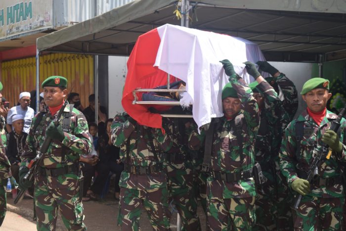 Bentuk Penghormatan Terakhir Kepada Alm. Peltu (Purn) H. Ansori Kodim 1621 TTS Lakukan Ini