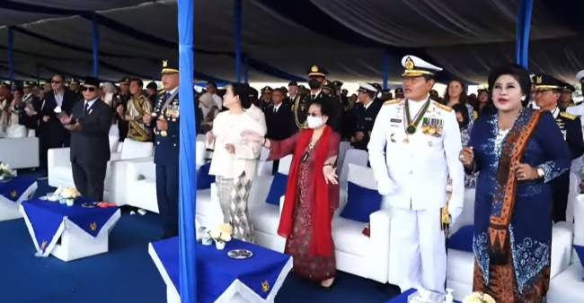 Lagu “Ojo Dibandingke” Kembali Hipnotics Pejabat di HUT Ke – 77  TNI AU, Ada Kapolri, Mahfud MD Hingga Megawati Sukarnoputri